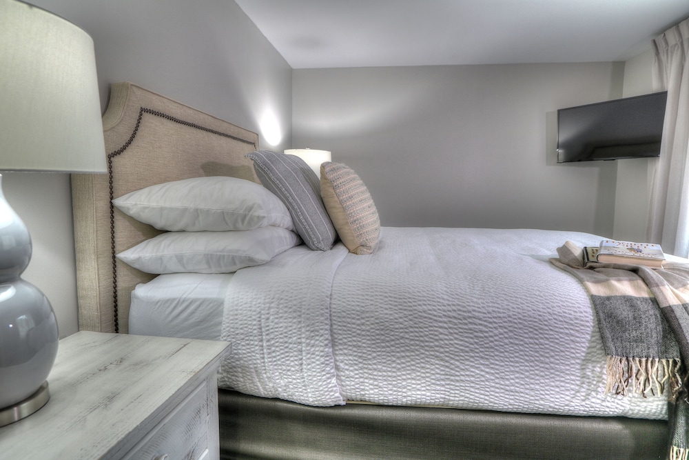 Family Suite, 2 Bedrooms, Kitchen (Private Balcony) photo 2