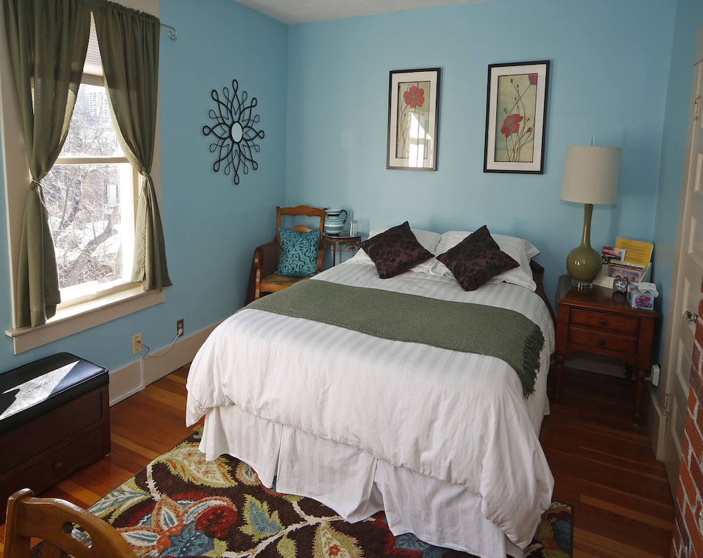 Sun Room photo 1