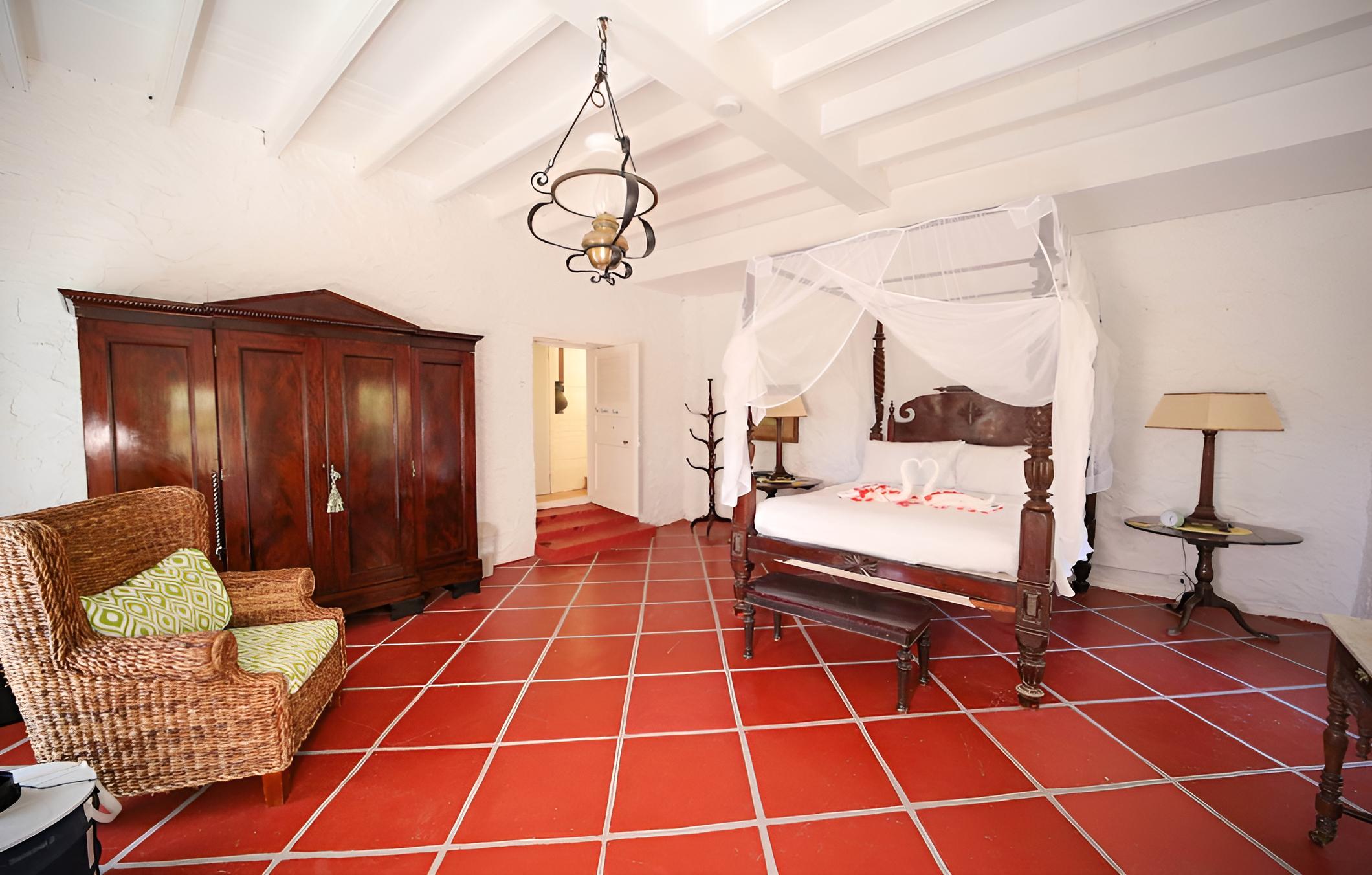Suite, 1 King Bed (Duke) photo 1