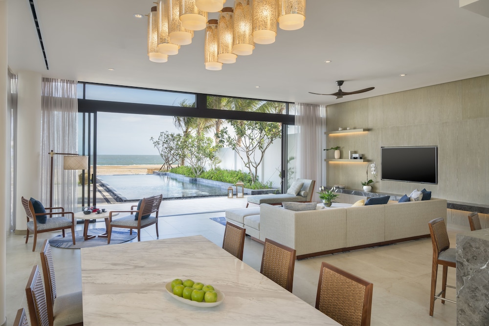 The Level 4-Bedroom Beachfront Pool Villa - Photo 1