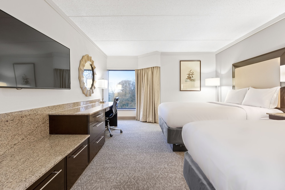 Deluxe Room, 2 Queen Beds - Photo 1