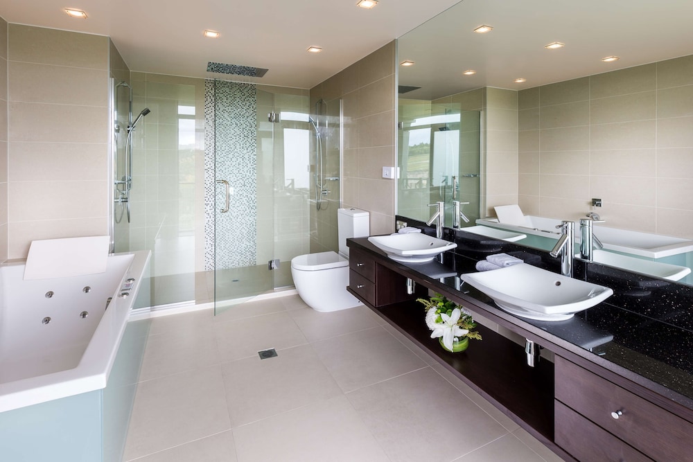 Presidential Suite thumbnail 5