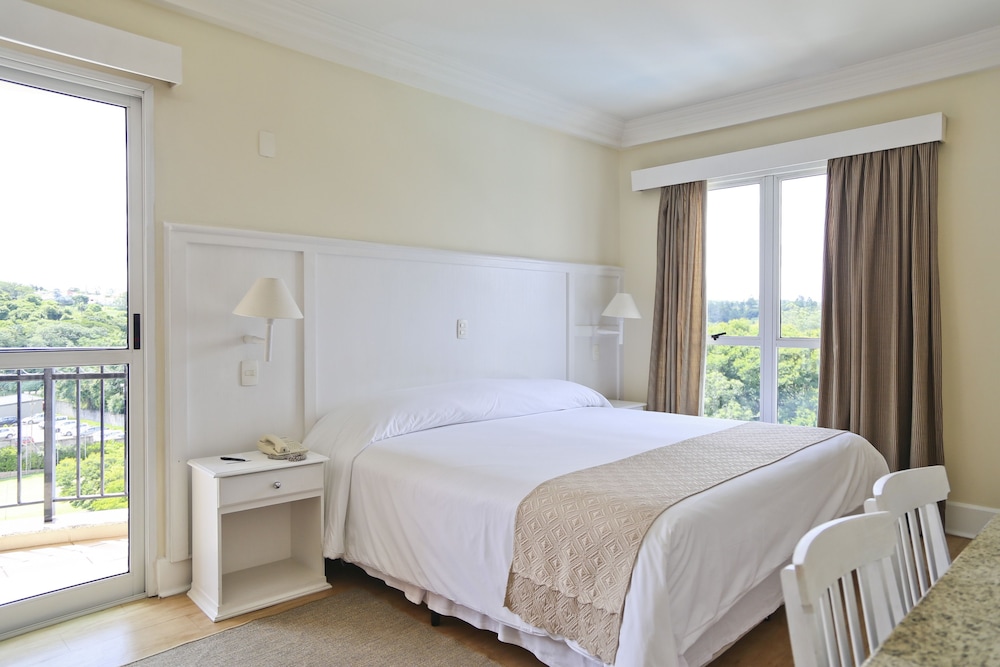 Suite - Photo 4