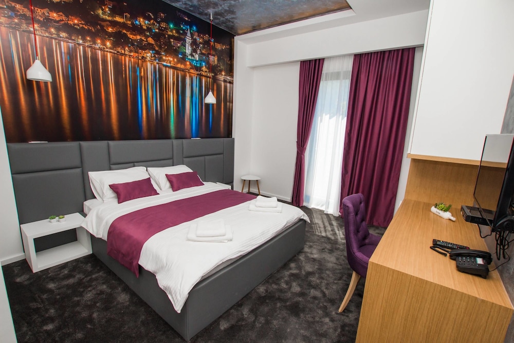 Double Room, Balcony, Garden View