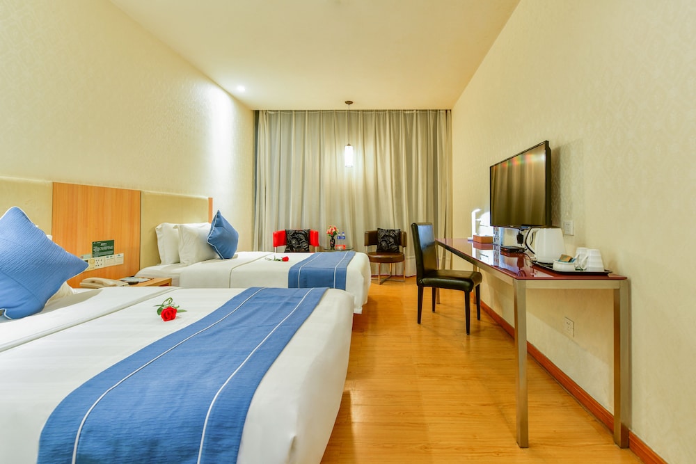 Classic Twin Room, No Window(Mainland Chinese Citizen Only) - Photo 1