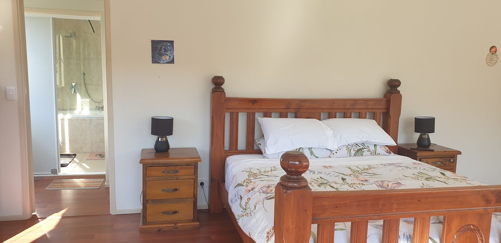 Deluxe Studio Suite, Valley View