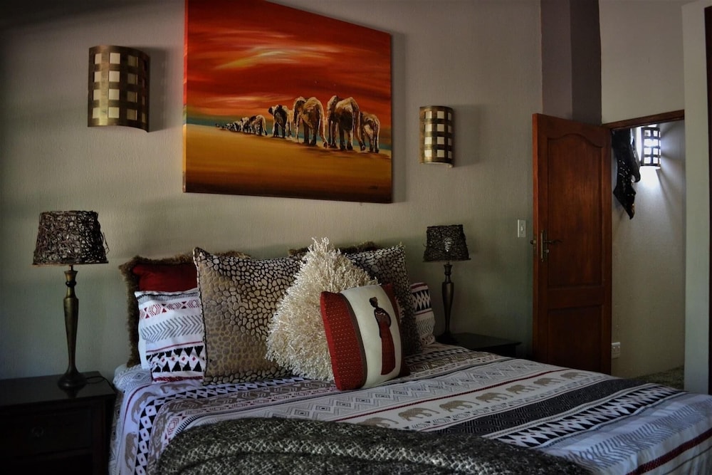 Standard Suite, 1 Double Bed, Garden View, Garden Area