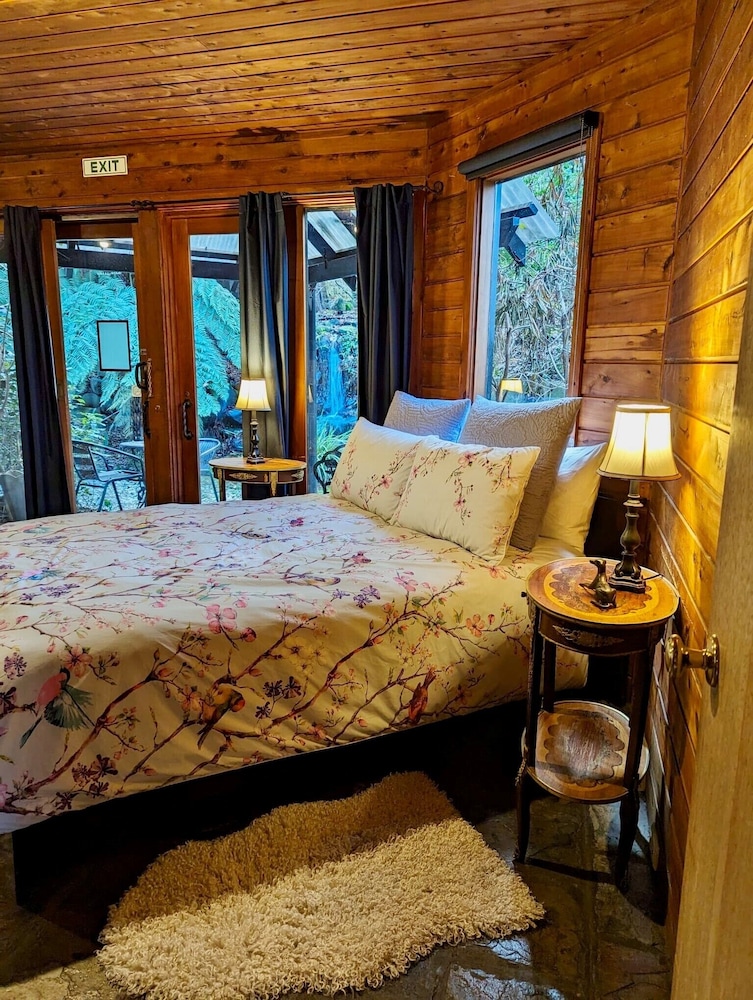 Water Cottage photo 1