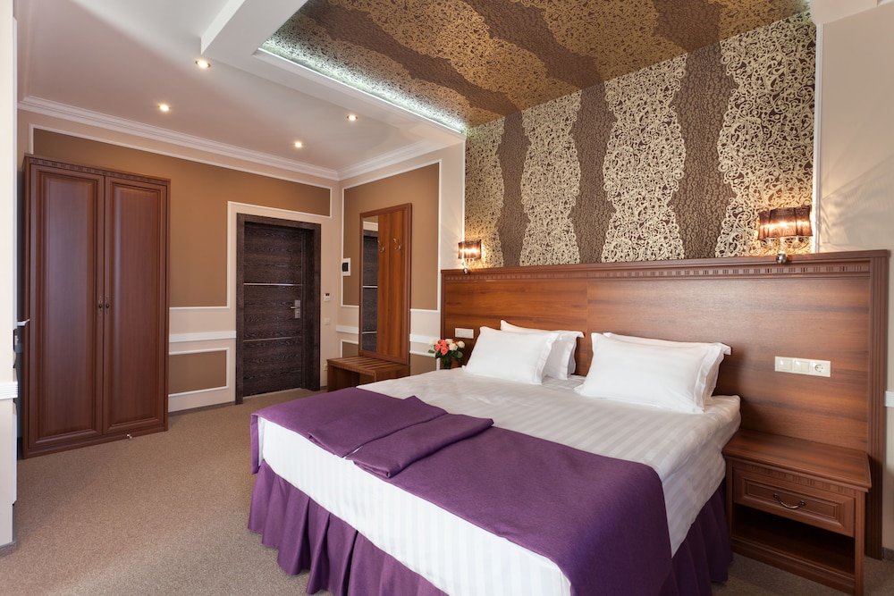 Premium Double or Twin Room photo 3