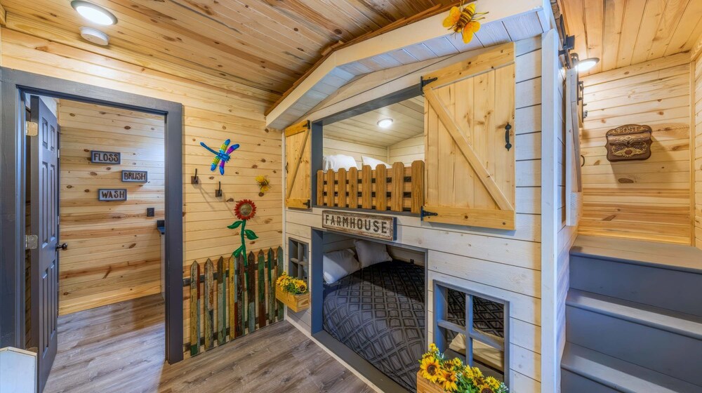 Luxury Poolside Cabin in Sevierville, Zdjęcie 19
