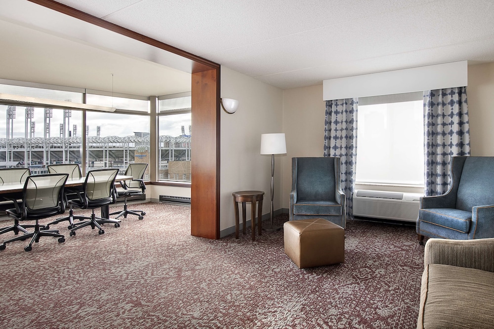 Deluxe Suite, 1 King Bed