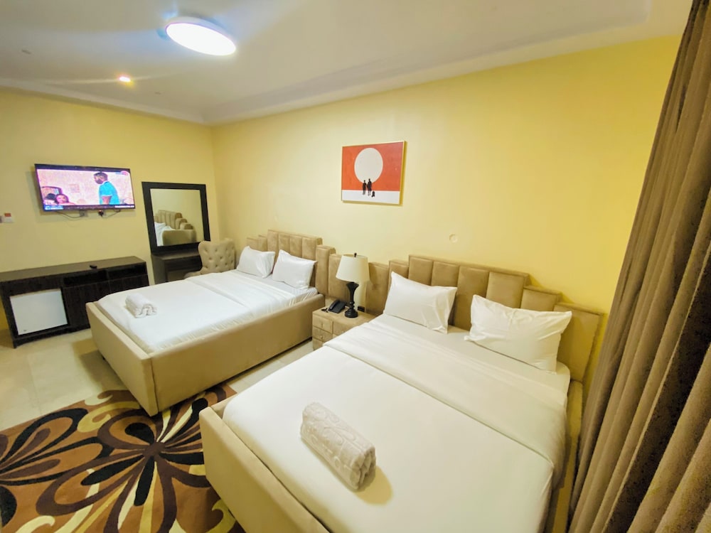 Family Double Room, City View
