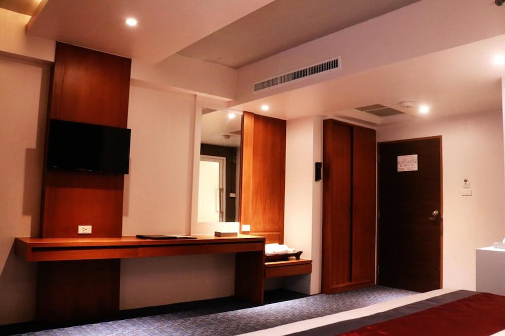 Premier Deluxe Room - Photo 1