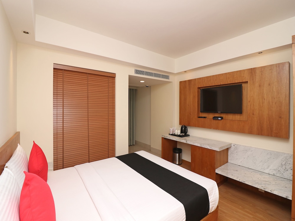 Deluxe Room, 1 Double or 2 Twin Beds, Non Smoking, City View photo 1