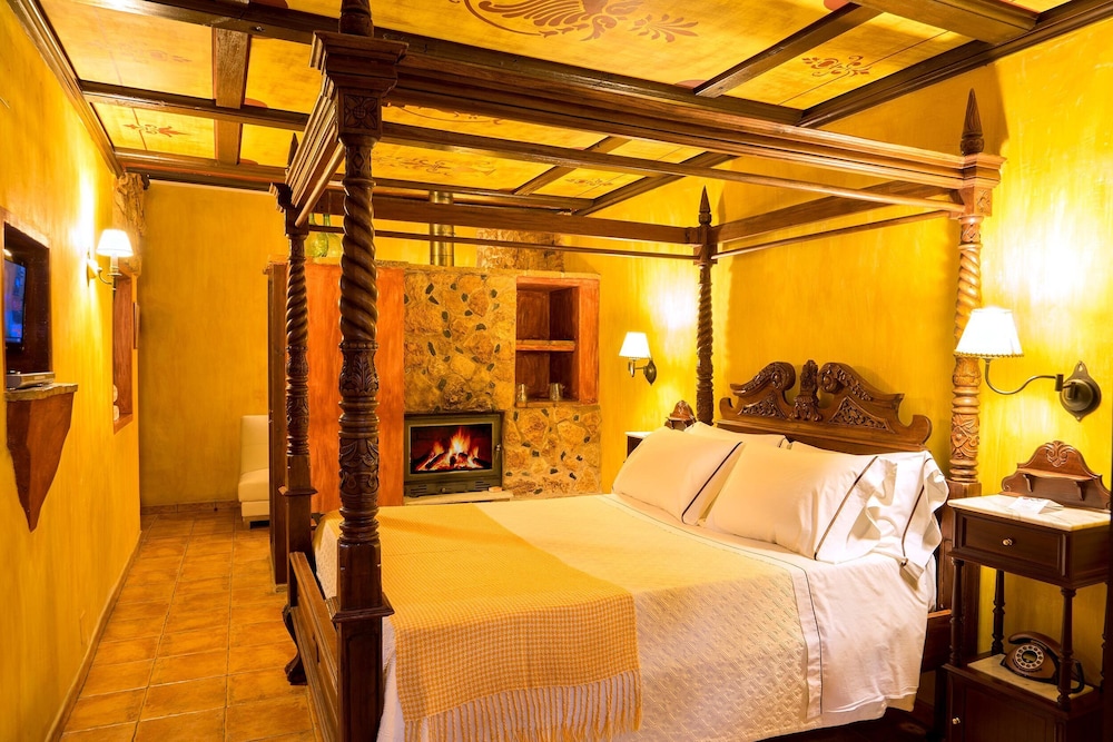 Superior Double Room (Deluxe) - Photo 4