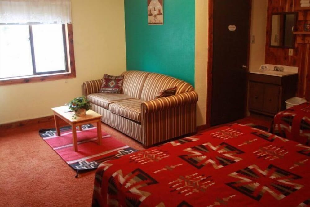 Family Room, 2 Queen Beds photo 2
