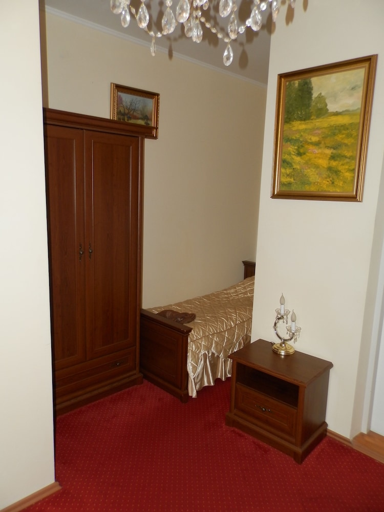 Quadruple Room (Number 201) photo 1