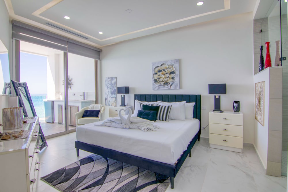 Exclusive Condo, 3 Bedrooms, Ocean View