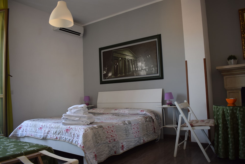 Triple Room, Balcony photo 1