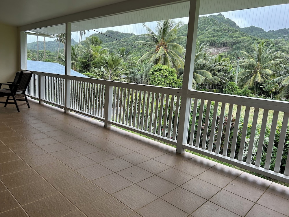 House, 2 Bedrooms, Balcony, Hill View photo 1