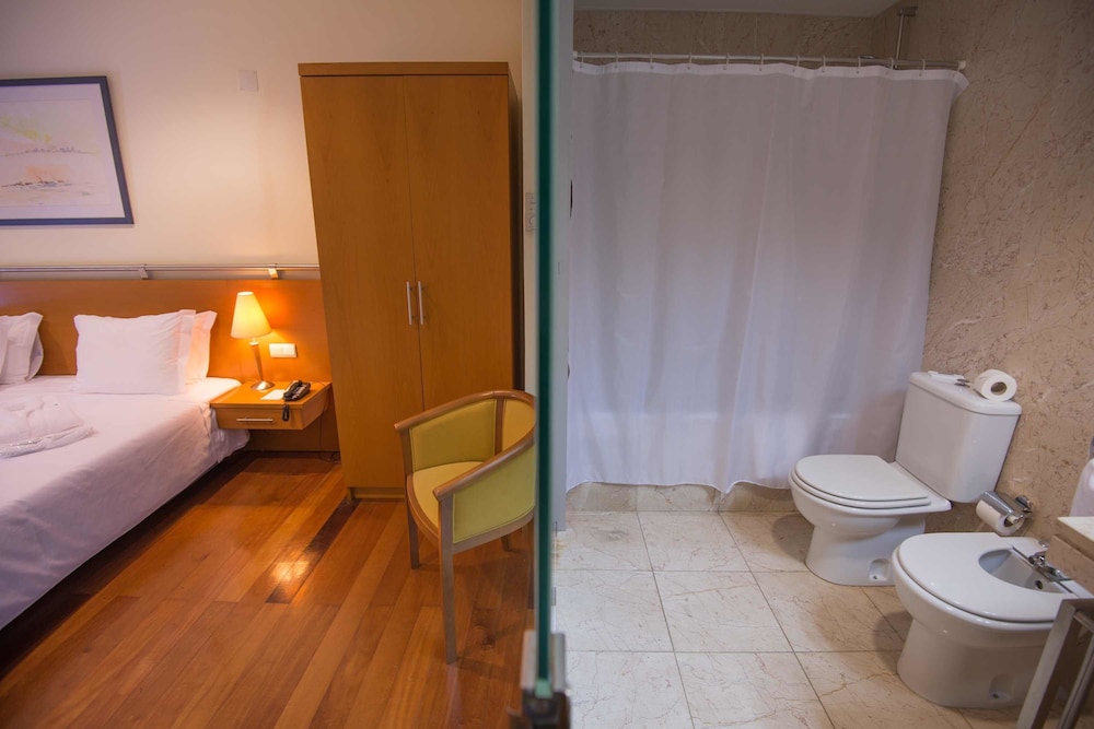 Suite - Photo 3
