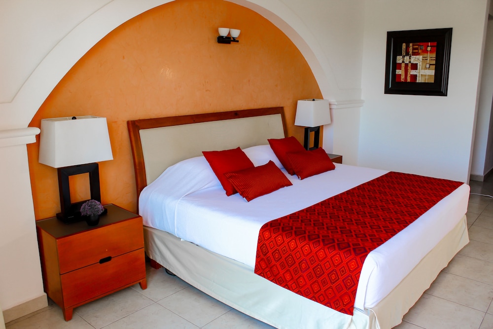 Standard Room, 1 Bedroom, Partial Ocean View - Photo 14