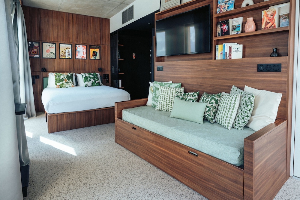 Classic Triple Room - Photo 2