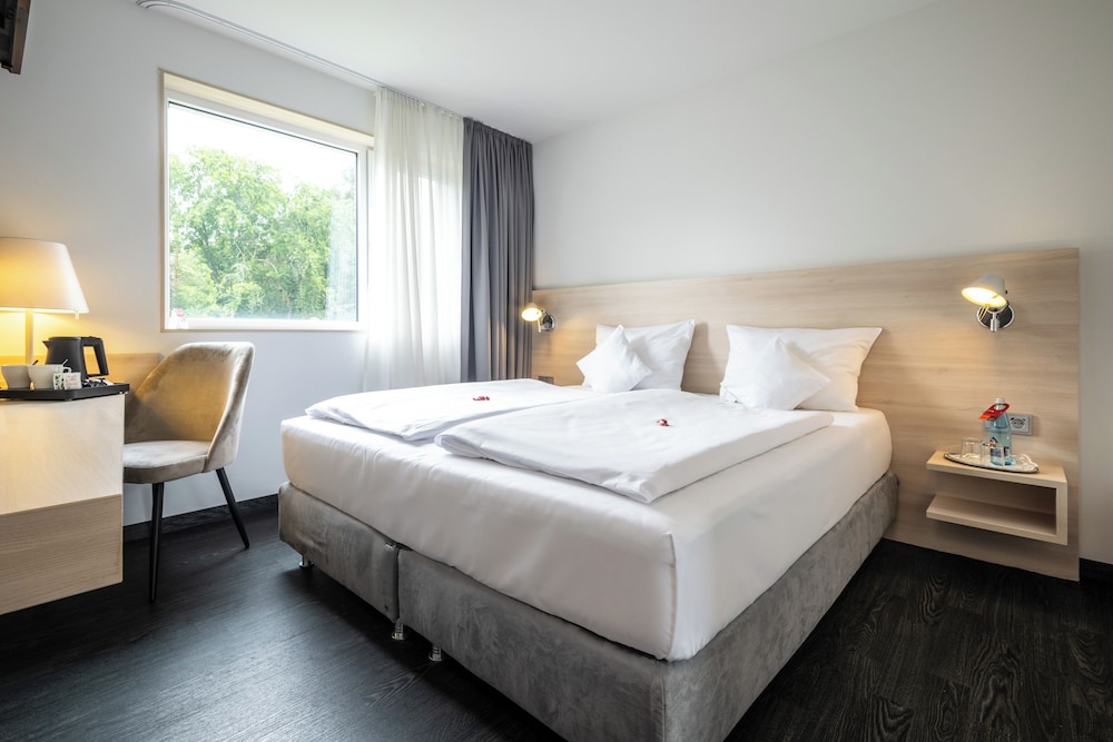 Standard Double Room, 1 Double Bed photo 3