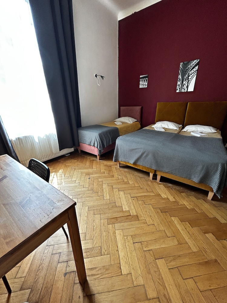 Comfort Quadruple Room, City View