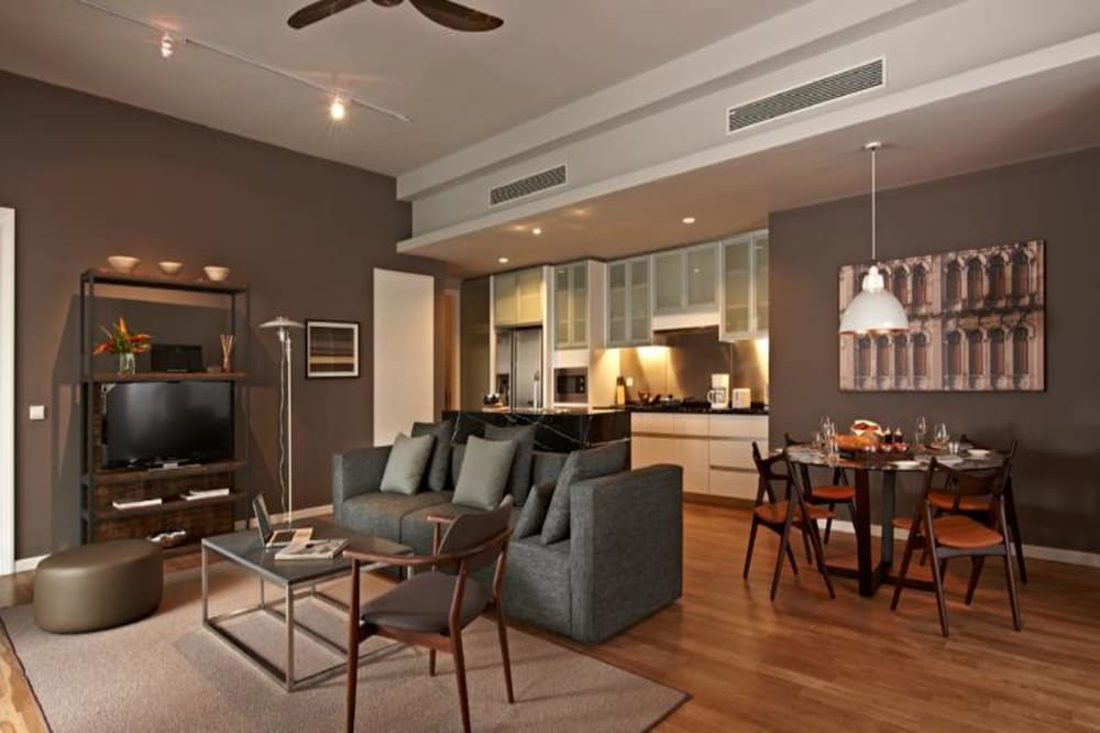 Two Bedroom King & Twin thumbnail 5