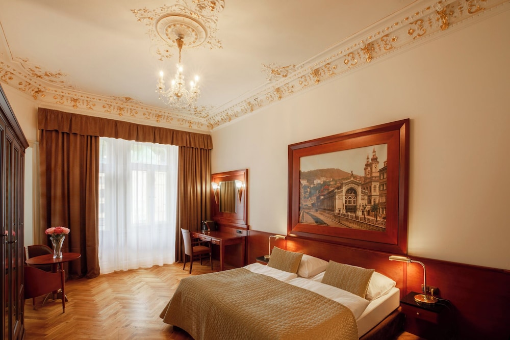 Deluxe Double Room, Balcony, City View photo 2