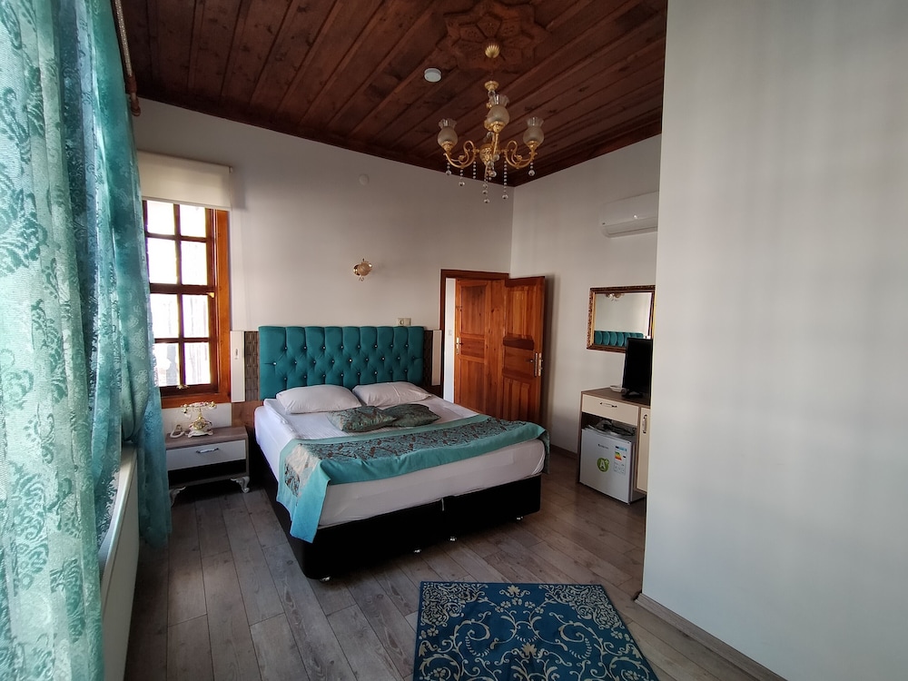 Deluxe Studio Suite photo 2