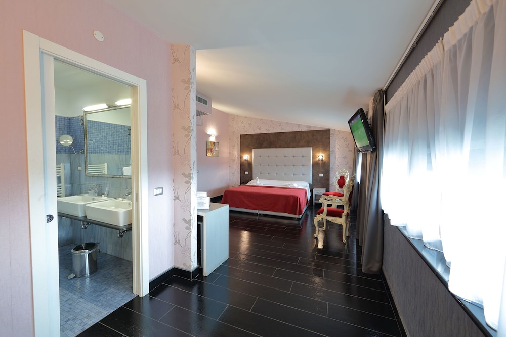 Family Quadruple Room - Photo 4