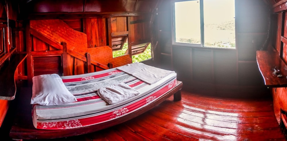 Ocean View Single Room 2