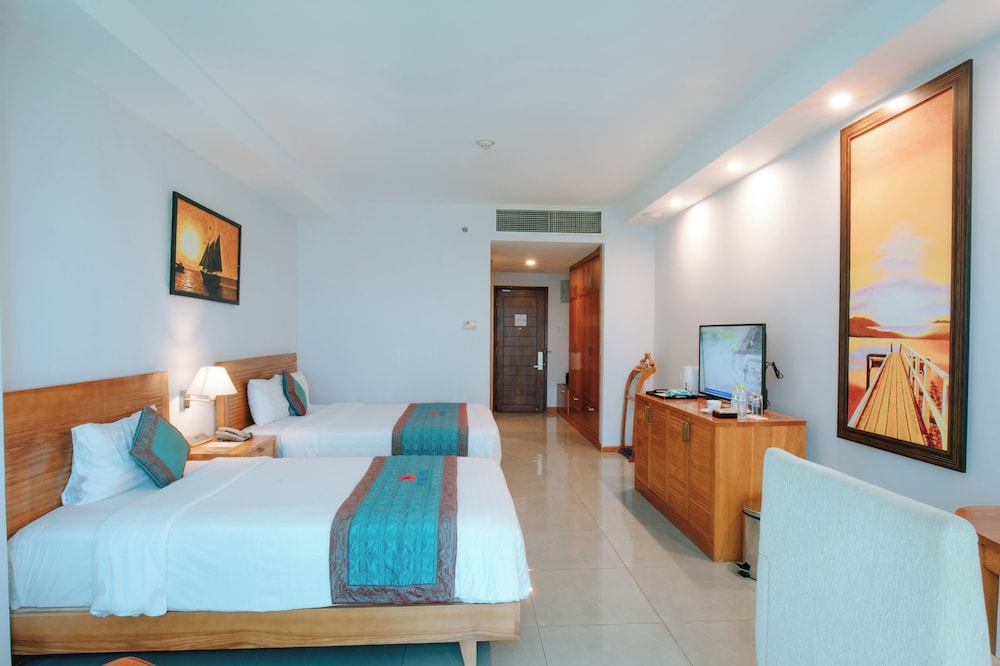 Deluxe Twin Room, 1 Bedroom, City View photo 3