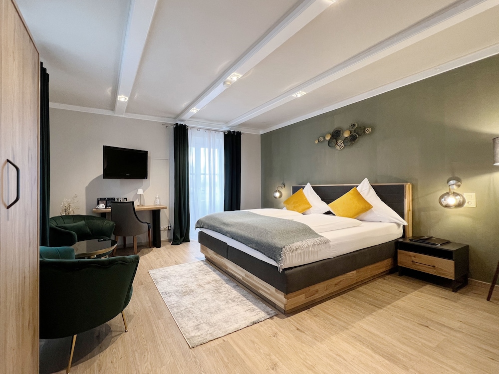 Classic Double Room, Balcony, Lake View photo 1