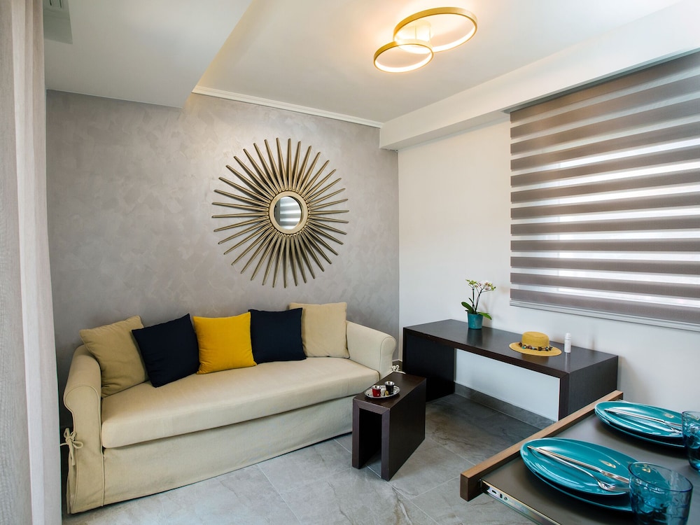 Premium Deluxe Suite photo 2