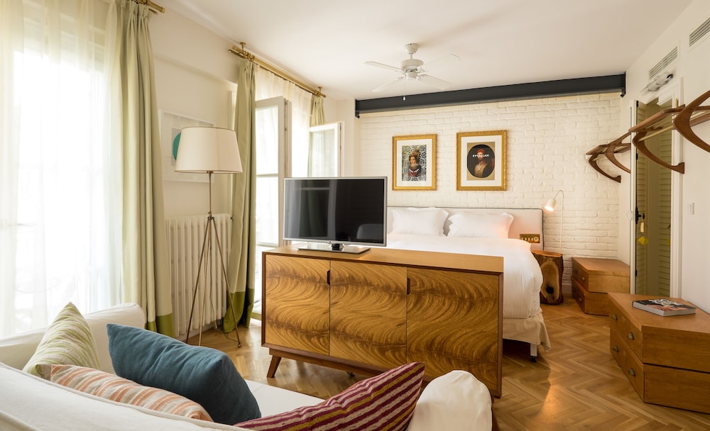 Deluxe Room, Balcony photo 2