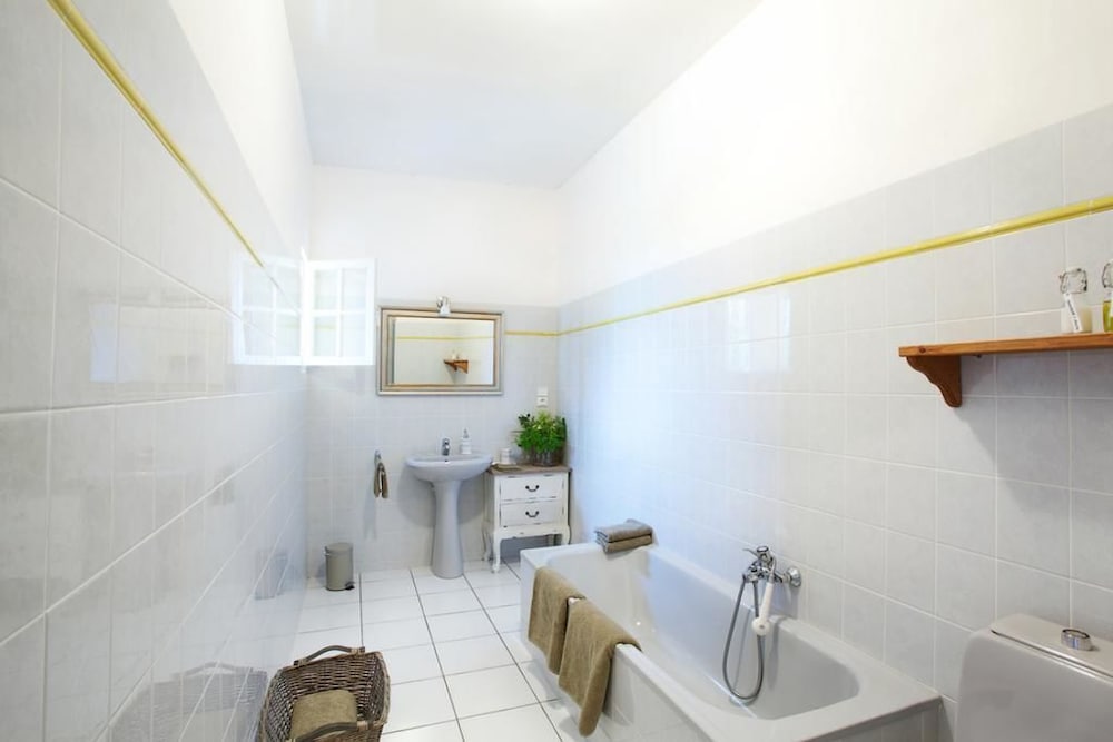 Double Room, 1 Bedroom, Ensuite, Garden View (Alesta) photo 2