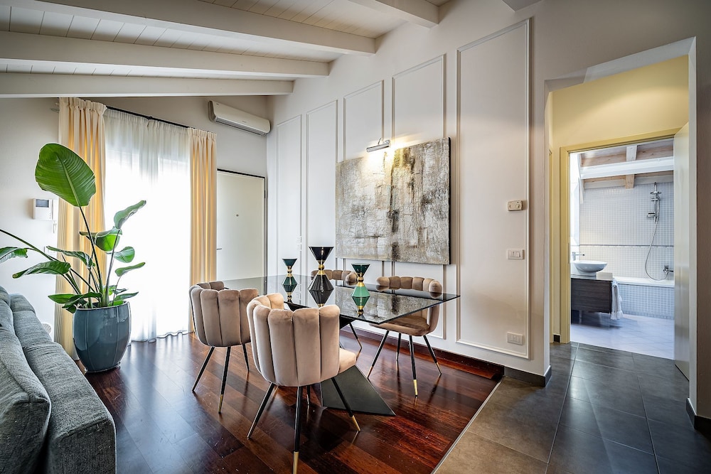 Deluxe Condo, 1 Bedroom photo 3