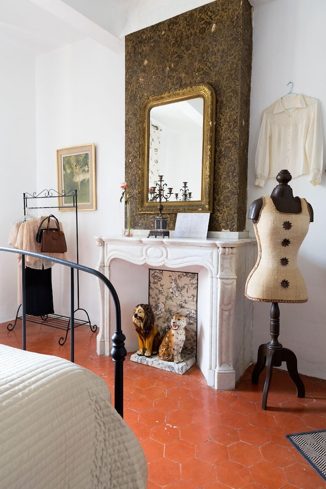 Double Room, Private Bathroom (Coco Chanel) photo 2