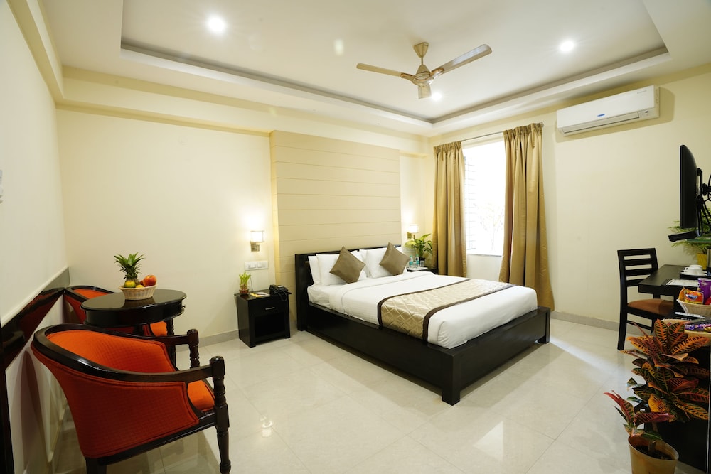 Executive Room - Photo 9