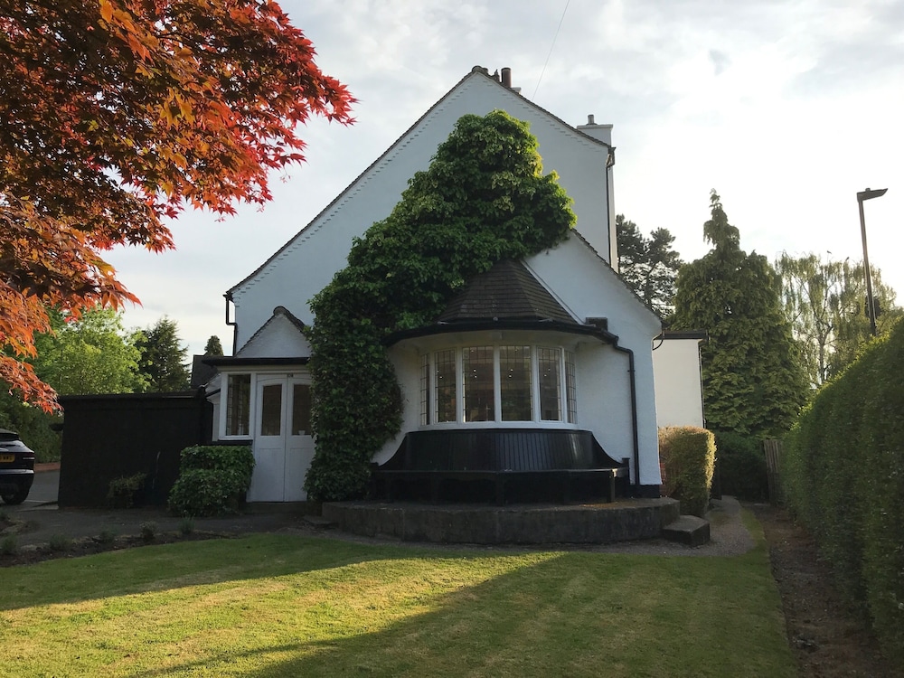 Basic Twin Room, Private Bathroom, Garden View