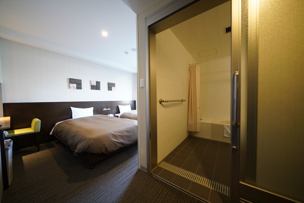 Wide Bath Twin Room, Non Smoking 24sqm - Photo 1