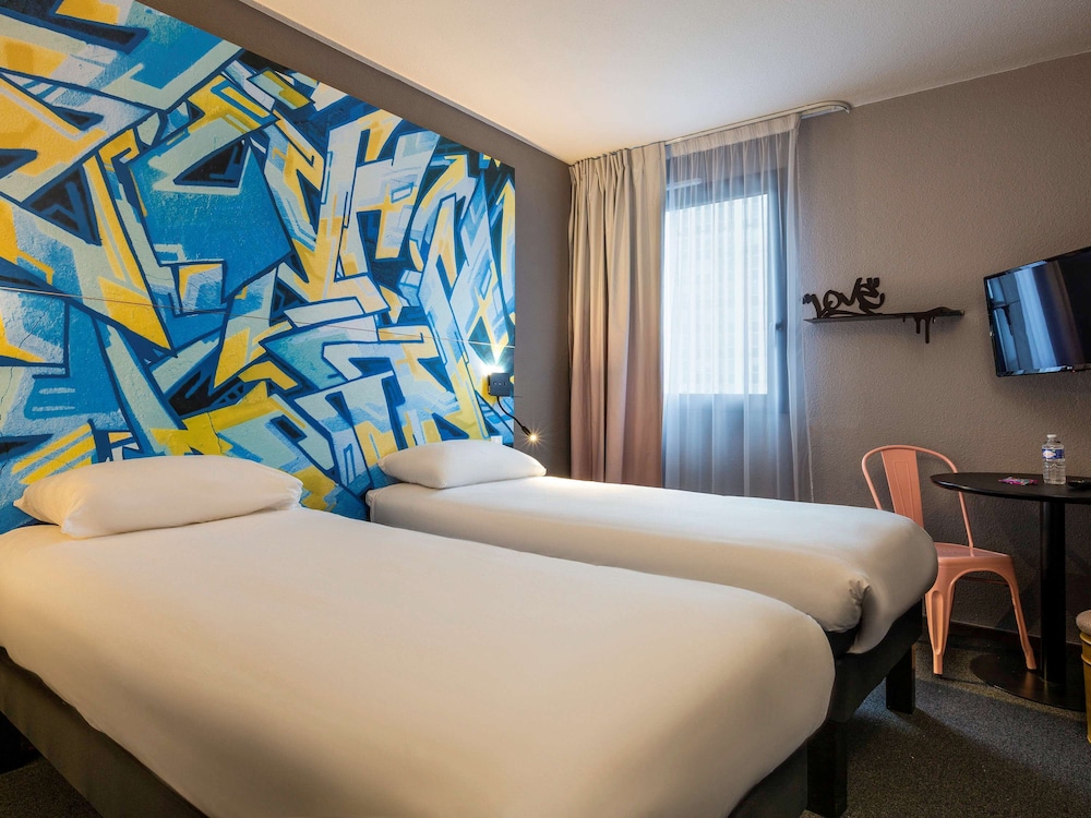Standard Twin Room, 2 Twin Beds - Photo 1