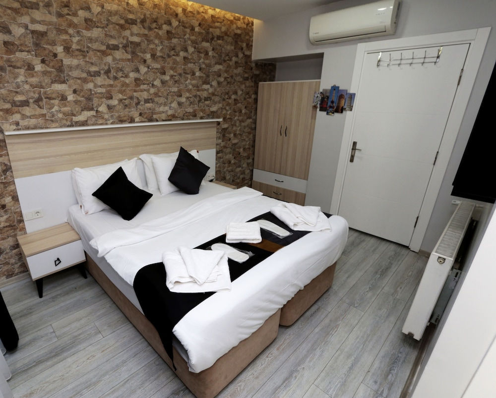 Deluxe Double Room photo 3