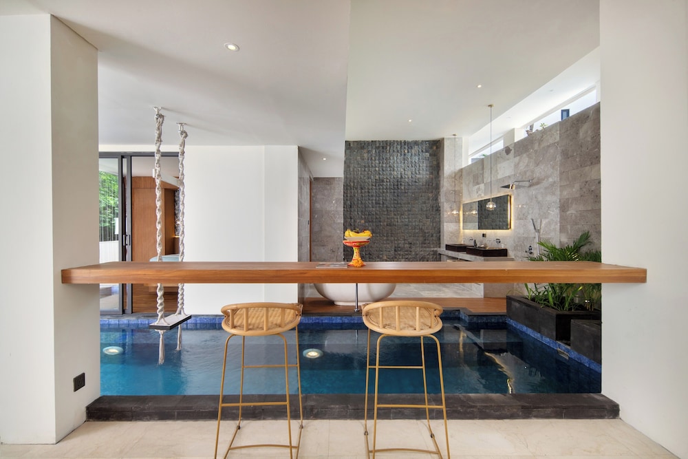 Grand One Bedroom Private Pool Villa - Photo 11