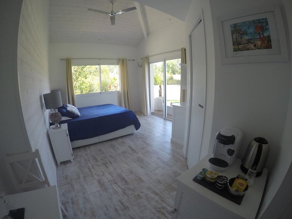 Double Room Key WEST, Garden View
