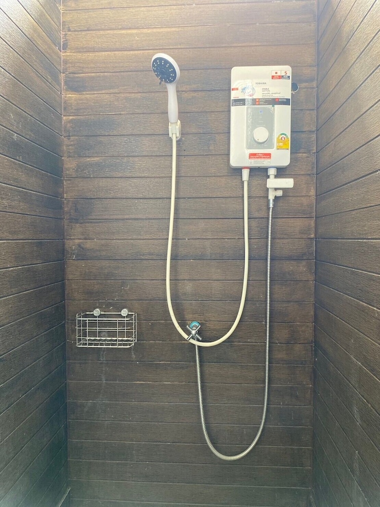 Pearl Room (Shared Bathrooms) photo 2