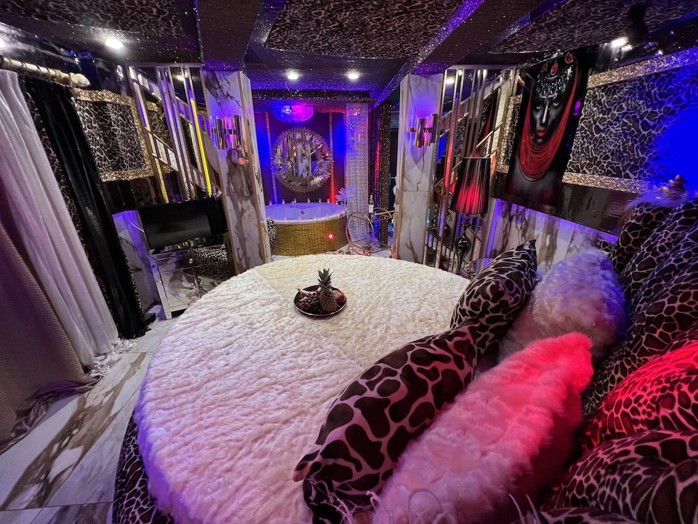 Grand Studio Suite photo 3